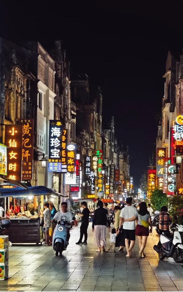 别再等退休！现在就去这3个充满“诗和远方”的小城