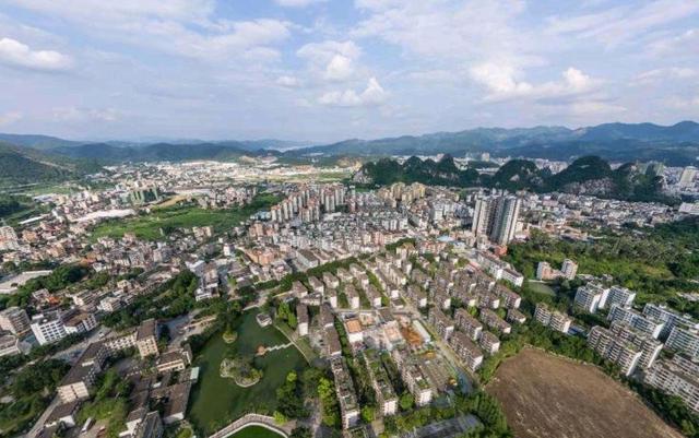 广东人口最少的地级市，常住人口不足240万，还不到东莞的14
