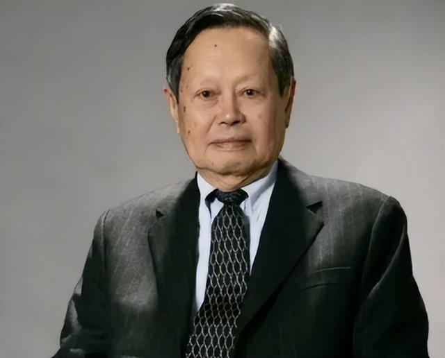 杨振宁追悼会确定，令人担忧的事发生，翁帆和杨家子女均被牵连