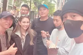 周杰伦连发20条动态，和朋友一起到东京旅游，昆凌帅气出镜图片