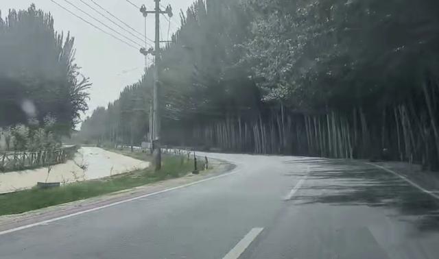 第二十二天 沙漠公路—在塔克拉玛干沙漠边缘行走