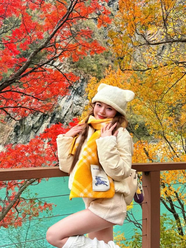 松坪沟彩林已“封神”！泡暖泉、赏非遗打铁花，这波三重盛宴错过等一年！