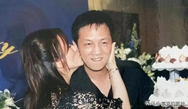 入狱住单间、嫌热装空调，狱中住16年狂赚30亿，他为何如此豪横？
