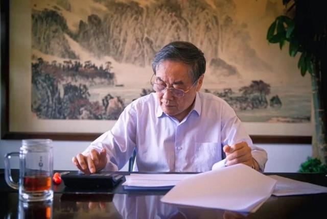 官媒爆出猛料，6个私生子，情人全是下属，宗老私生活被扒太炸裂