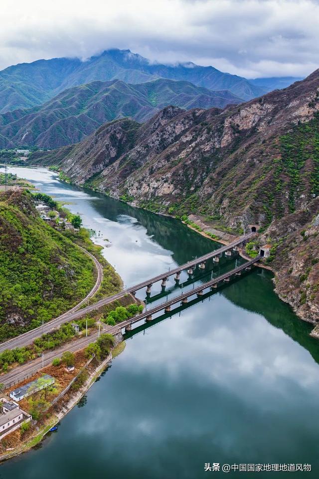 北京强降雨为何山区更猛烈