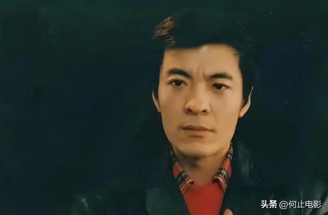 何晴葬礼结束，许亚军美国陪小儿子神情不见悲伤，评论区骂声一片