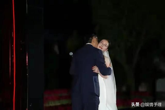 61岁李国庆婚礼！现场曝光 商界大佬云集 竟然娶到北大59岁初恋校友