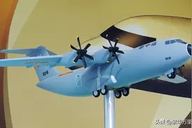 追赶世界第一，对比苏联的安70运输机，中国的运30如何？图片