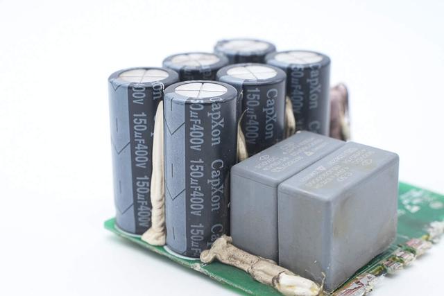 重达18斤的大块头，内部全是灰，麦格米特15kW充电模块拆解