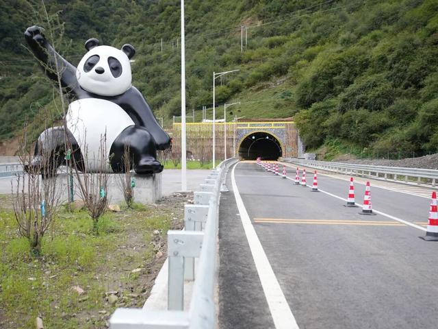 月底通车！九绵高速2026年前全线免费，成都4小时飙拢九寨沟县