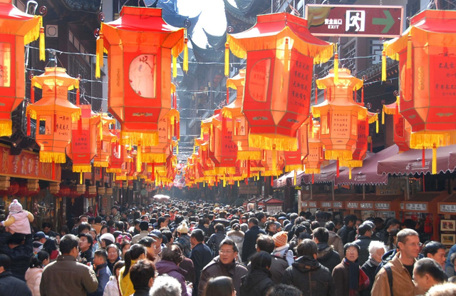 破纪录！8000亿元花出去了，今年春节的旅游热你根本想象不到！