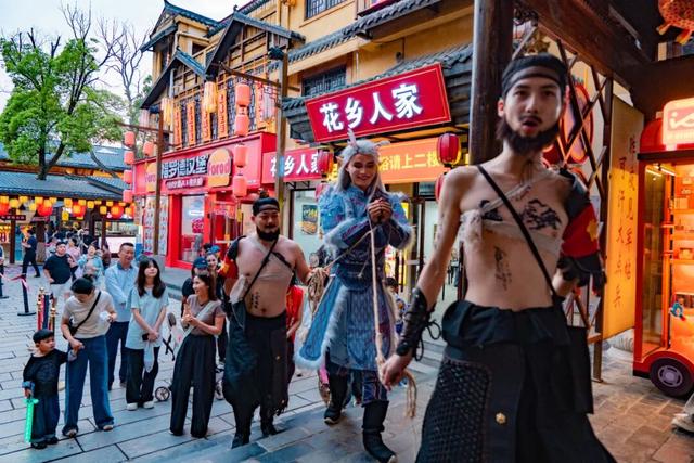 暑期46万人打卡，木兰不夜城再添新荣誉，《楚地长歌》将迎来重大调整！