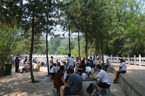 山水蒙山、 生态蒙山、 清凉蒙山、 旅游人气旺！