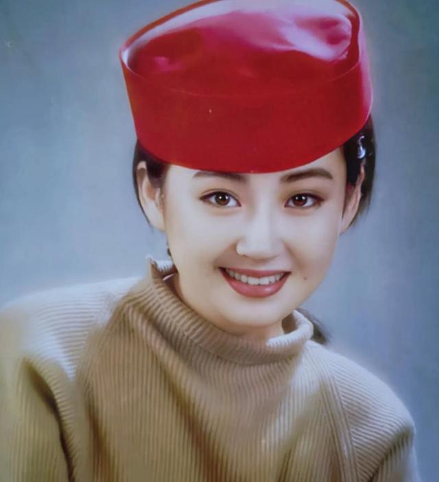 她一生 “风流成性、老少通吃”，撩汉无数，现如今56岁却依旧单身