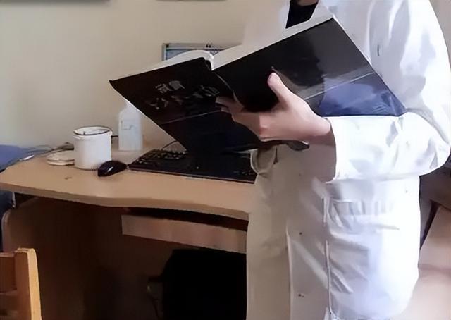 网红医生咋赚钱？10亿网民追的网红医生，自运营还是代运营在操盘