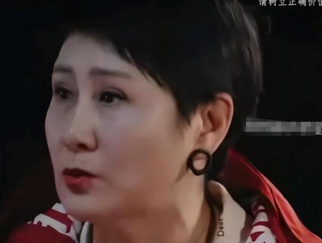 万万没想到！口无遮拦的张凯丽，因阅兵上的一句话，口碑反转了