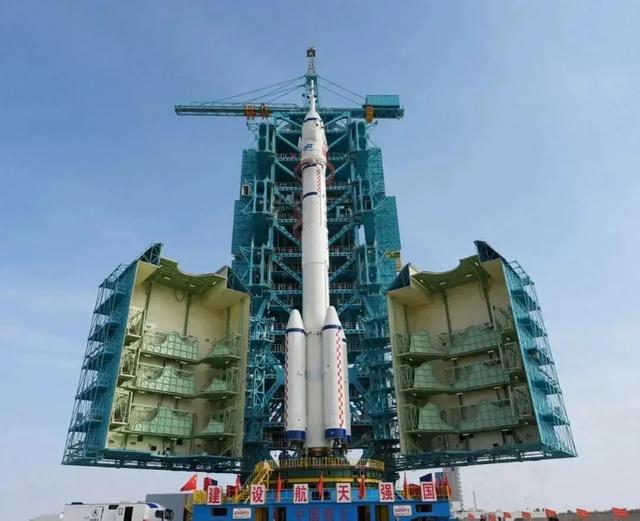神舟二十一号发射!神舟二十即将返航,神舟二十二号为何要待命