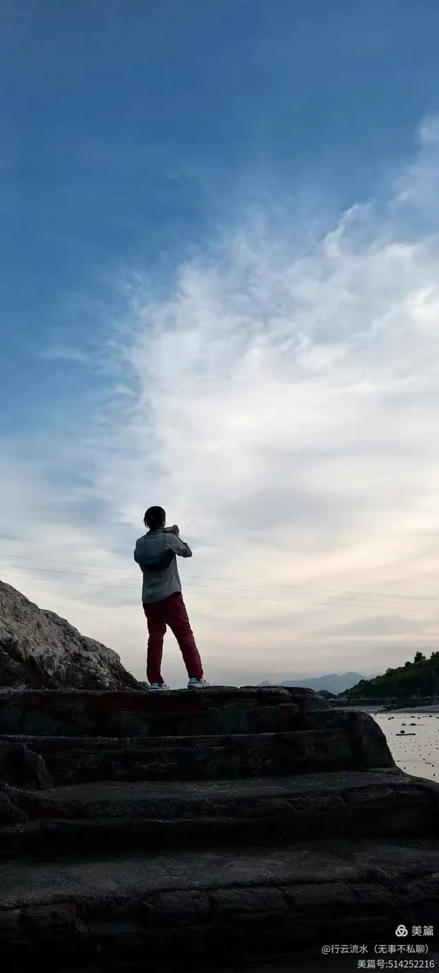 彩色旅图｜光影里的霞浦：滩涂、古树与渔排的诗意时光