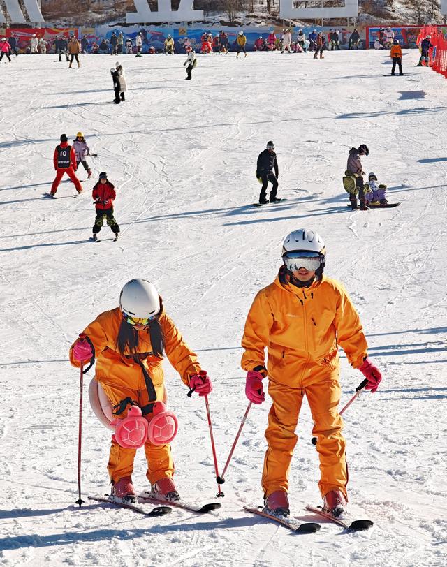 铜川周末两日游攻略：冰瀑奇观滑雪激情解锁极致冰雪之乐