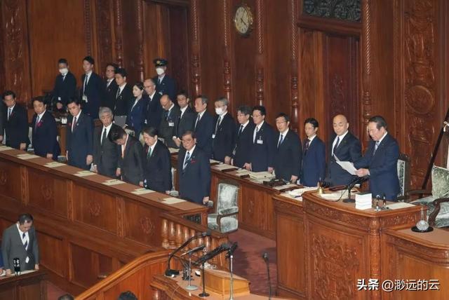 日本政坛巨震！166票封喉	，公明党倒戈，高市时代终结，中方回应