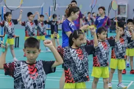 这家青少年体育俱乐部推出羽毛球公益体验课，一起来运动吧！图片