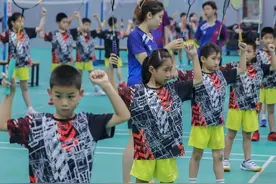 这家青少年体育俱乐部推出羽毛球公益体验课，一起来运动吧！图片