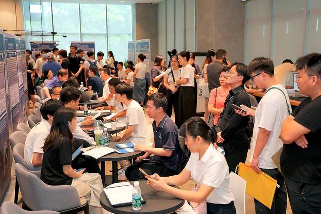 月薪过万却招不到人？三大行业陷入“用工荒”，年轻人为啥不愿干