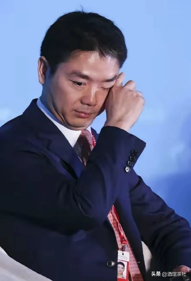 钱再多有啥用？51岁刘强东对大儿子的"亏欠"，给所有父母提了个醒