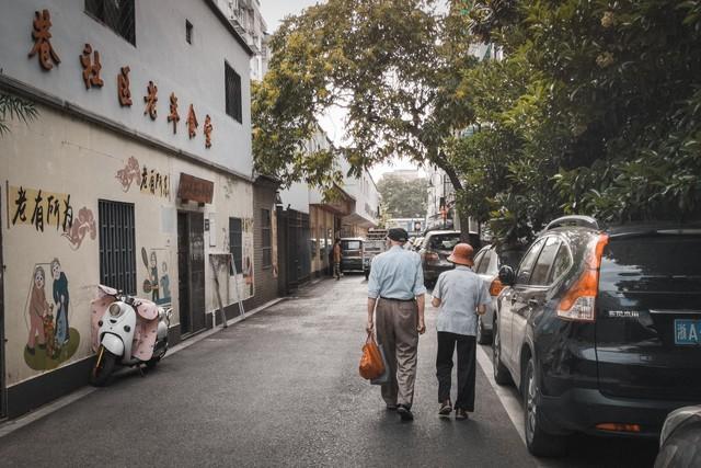 火葬场烧尸工自述：每次少女尸体送来，都要师傅亲自过目再烤