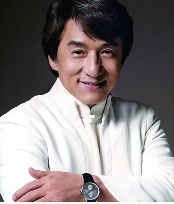 被迫去世？这次，官媒发文曝光成龙的真实现状，韩红的话有人信了