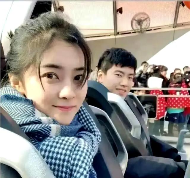 梁靖崑成北电副教授，大编制闪亮亮老婆颜值又被挖出来惊艳一把！