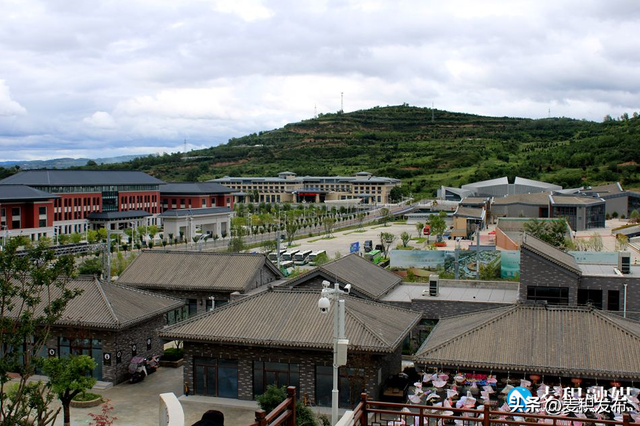 【东方微笑 多彩麦积】天水白鹿仓度假区：传统与潮流交融 打造夏日避暑文旅新体验