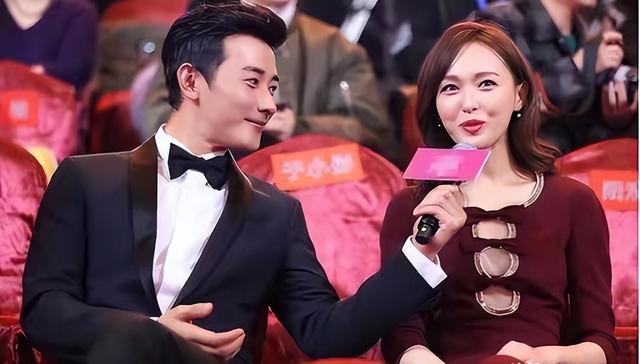 唐嫣现身罗父葬礼！罗晋抱着父亲遗照	，唐嫣全程陪同，神情落寞