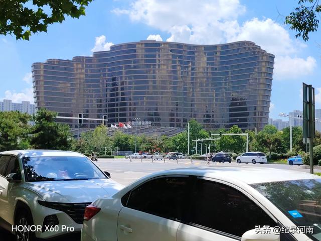 三线城市商丘市中心城区第一个也是唯一个五星级酒店信华建国酒店