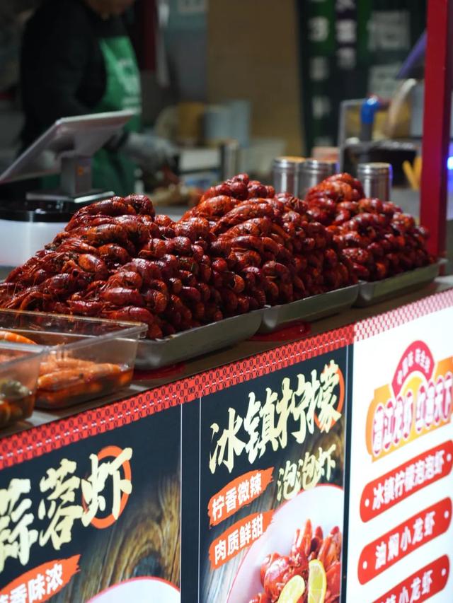 乌鲁木齐的关键词，少不了美食、艺术和山野