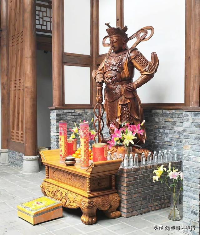 成都大邑最精致寺庙，钟鼓楼建于河上，超级漂亮，公共交通可达！