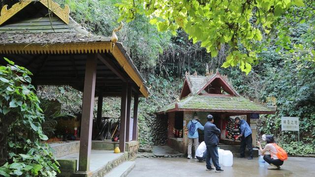 勐泐故王宫遗址，800年前的傣族王城所在地，佛塔下埋藏佛祖舍利