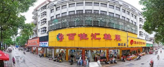 阳江历史文化街区探源⑤ | 雕花廊柱刻沧桑 骑楼诉说旧时光