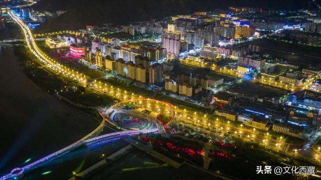 拉萨迎大庆氛围满满！