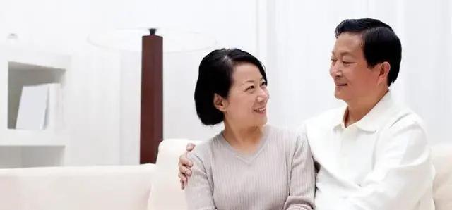 两性关系“男怕前，女怕后”，啥意思？为何男人怕前女人怕后！