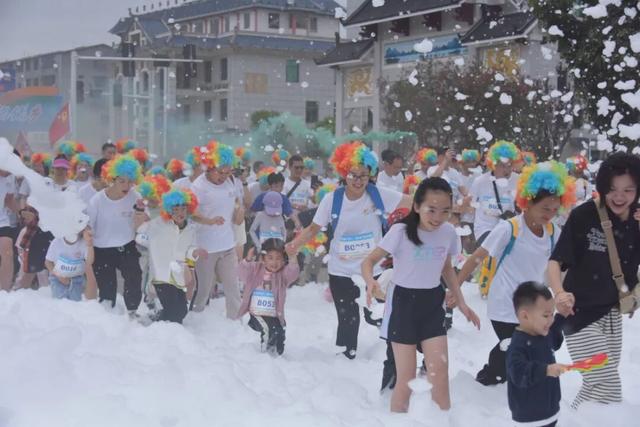 仫佬族最盛大的节日！广西罗城邀你这个周末来过依饭节咯~