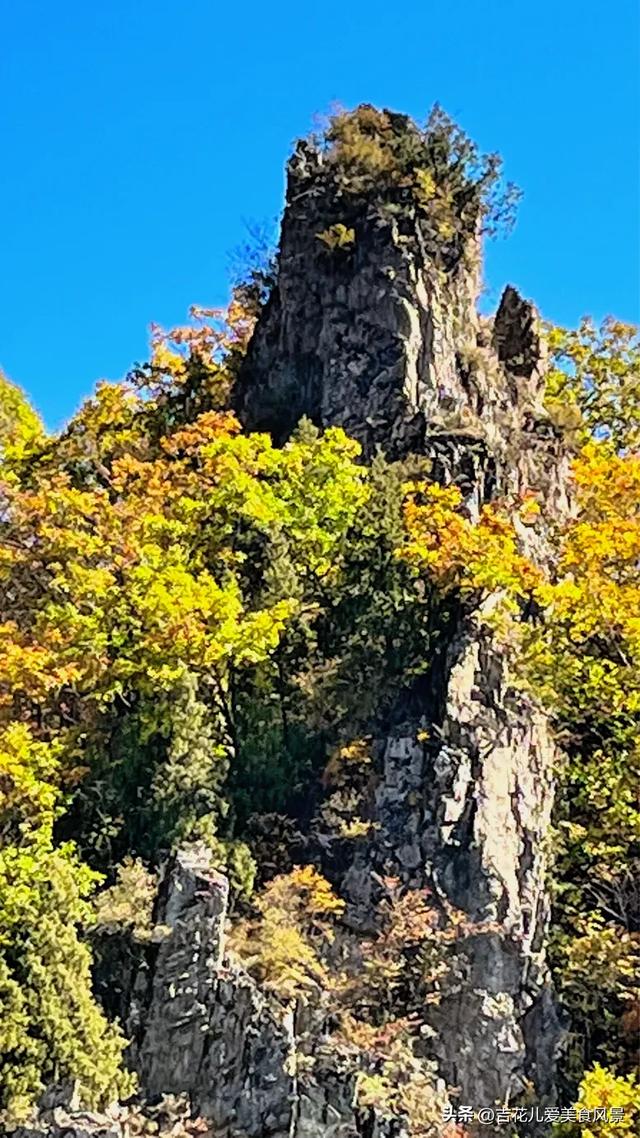 吉林长白山抚松秋韵~枫红映水伴云天