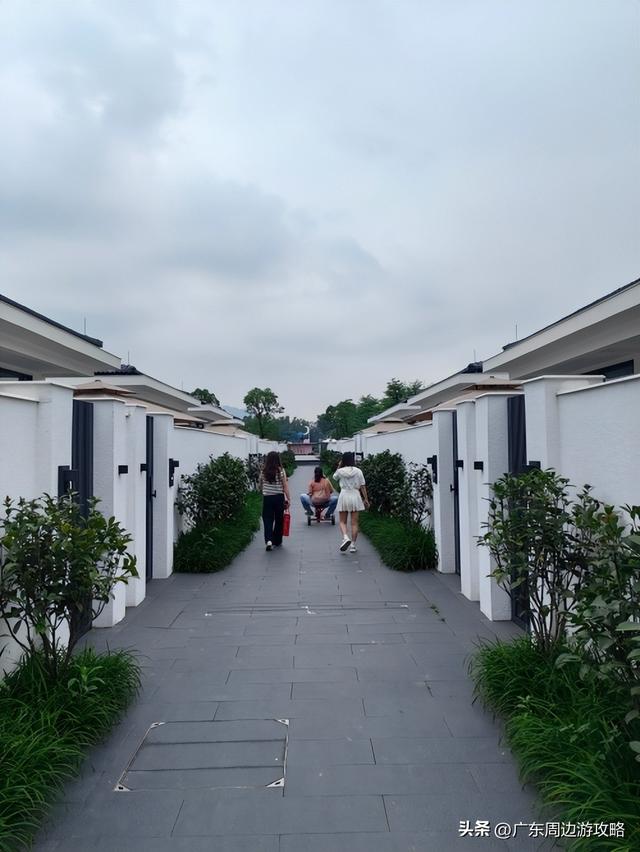 三坑泡温泉必看攻略：8家优质民宿排行 + 千年温泉文化