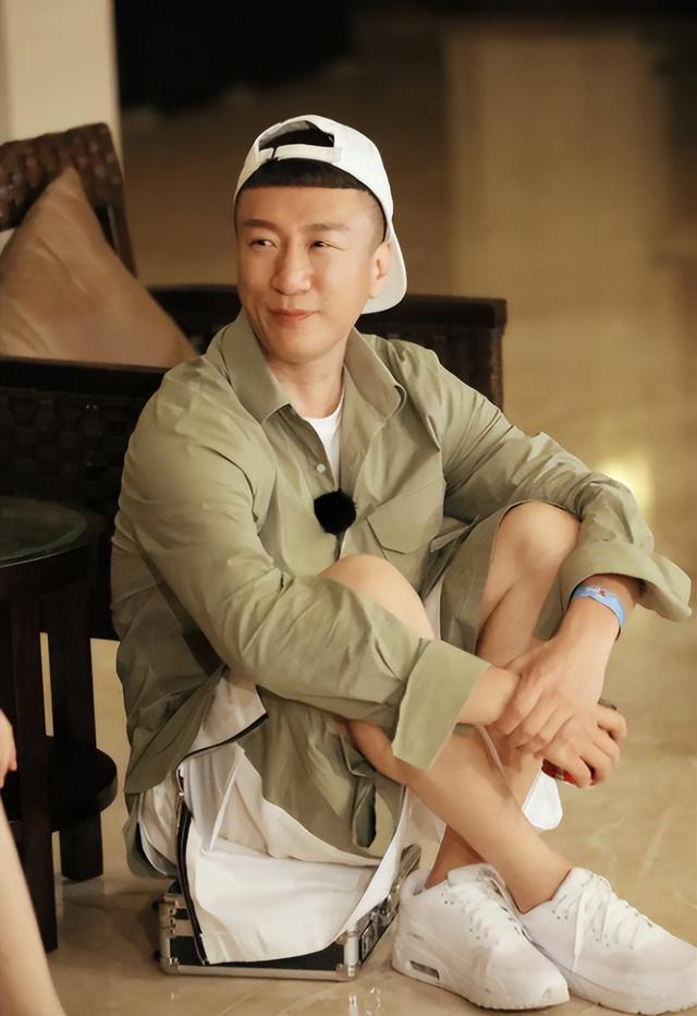 全家移民澳洲传闻真相大白1年，孙红雷近况曝光，一点都不意外