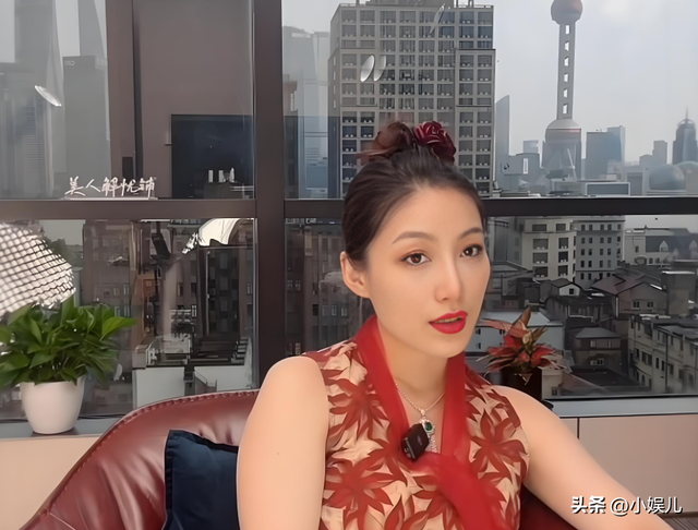 偷税暴雷！“捞女教母”靠毒鸡汤年入1.4亿，如今下场大快人心
