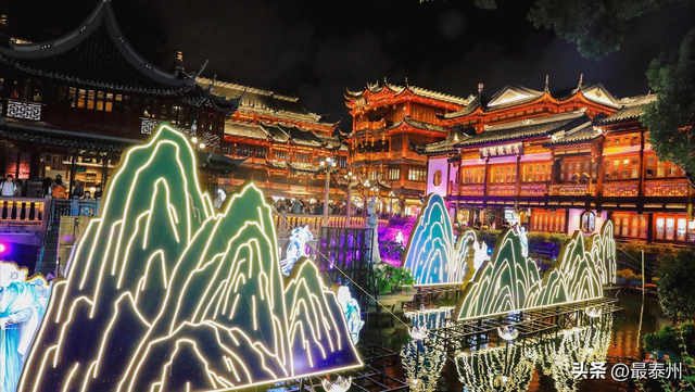 沪上夜消费破 880 亿，年轻人追夜潮，文化社交成新宠