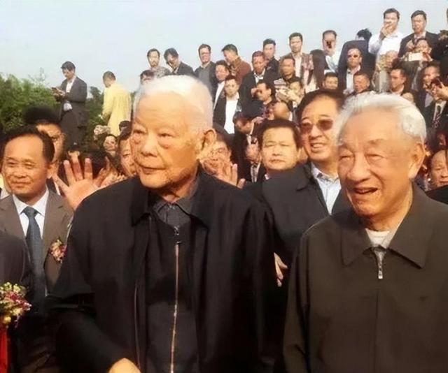 他是叶剑英的女婿，人称“朴实无华的好总理”，如今98岁依然健在