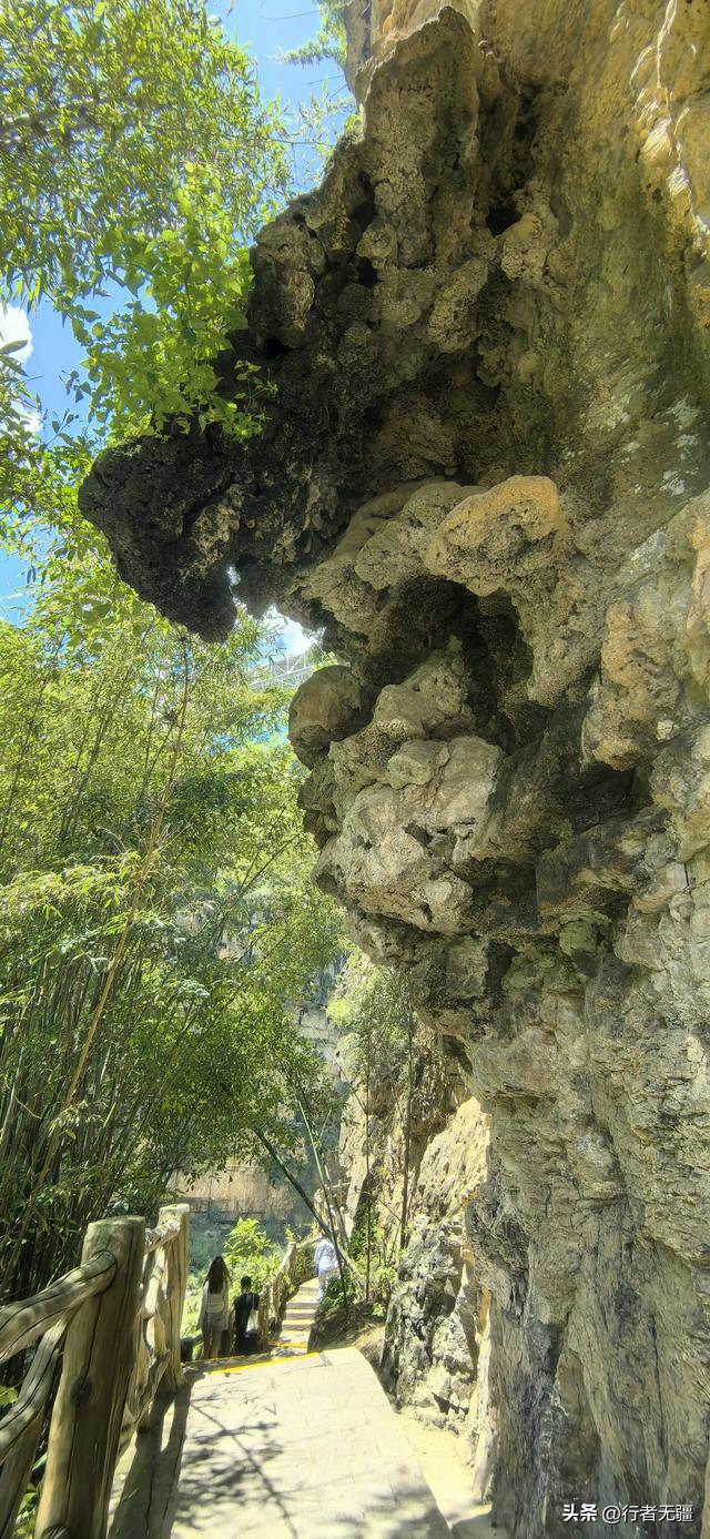 多彩贵州自驾游之黔西南州兴义篇：万峰林与马岭河峡谷的山水交响