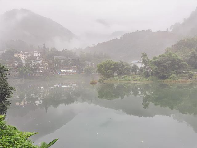峨眉山居
