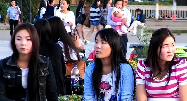 俄专家提醒中国：身边有一邻国反相明显，很有可能会出卖中俄